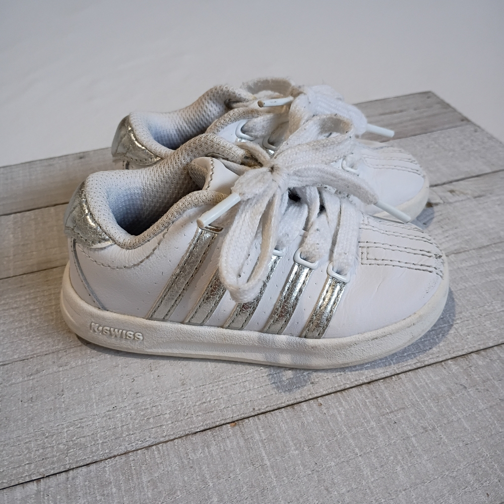 K-Swiss Kids' Size 5C Sneakers in White Silver Classic Baby Casual Streetwear